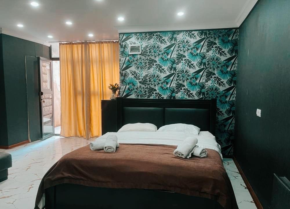 Elno Hotel Tbilissi Extérieur photo