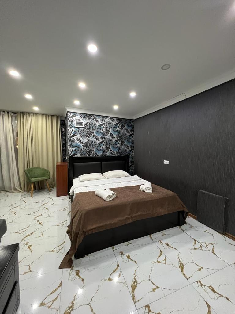 Elno Hotel Tbilissi Extérieur photo