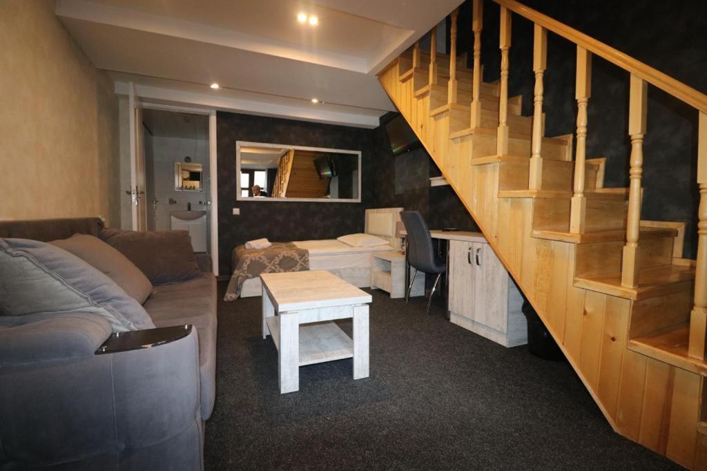 Elno Hotel Tbilissi Extérieur photo