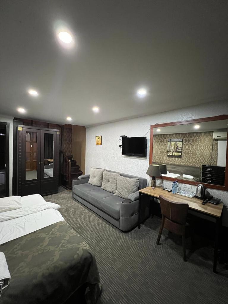 Elno Hotel Tbilissi Extérieur photo