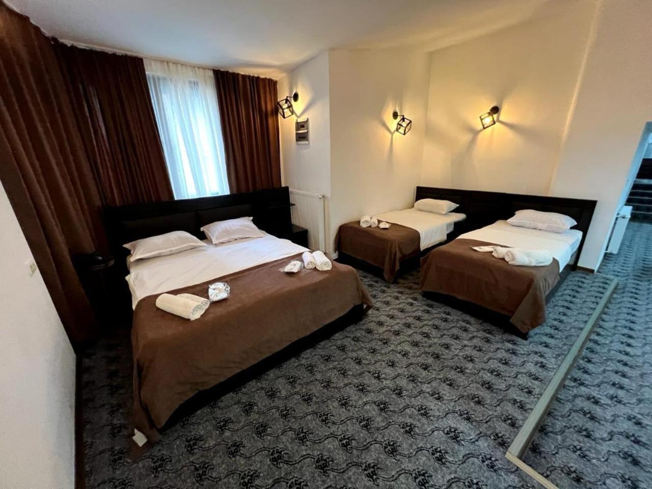 Elno Hotel Tbilissi Extérieur photo